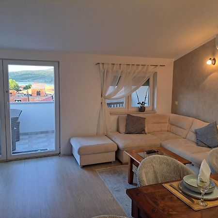 Apartman Lucia Posedarje Exteriér fotografie
