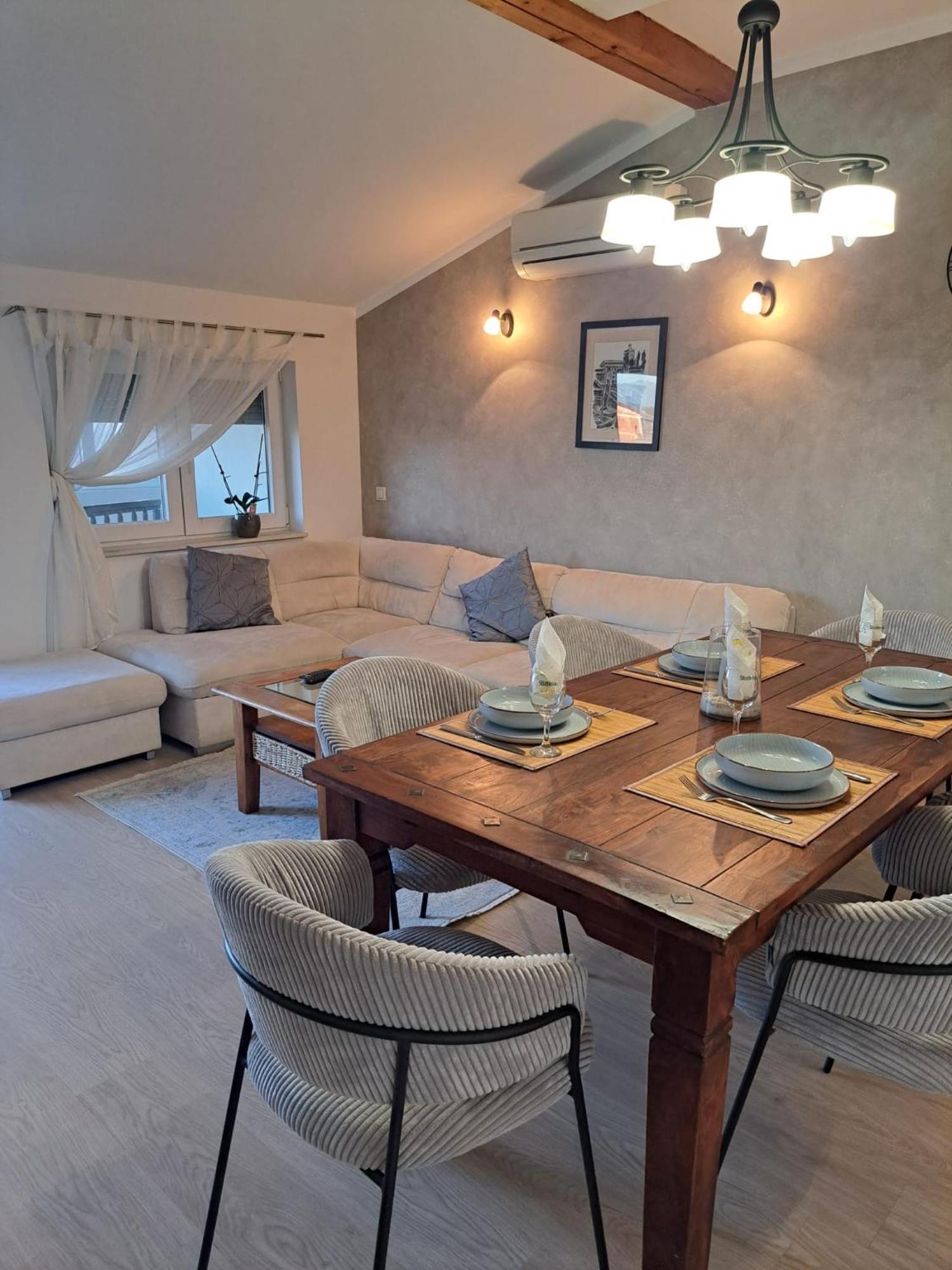 Apartman Lucia Posedarje Exteriér fotografie