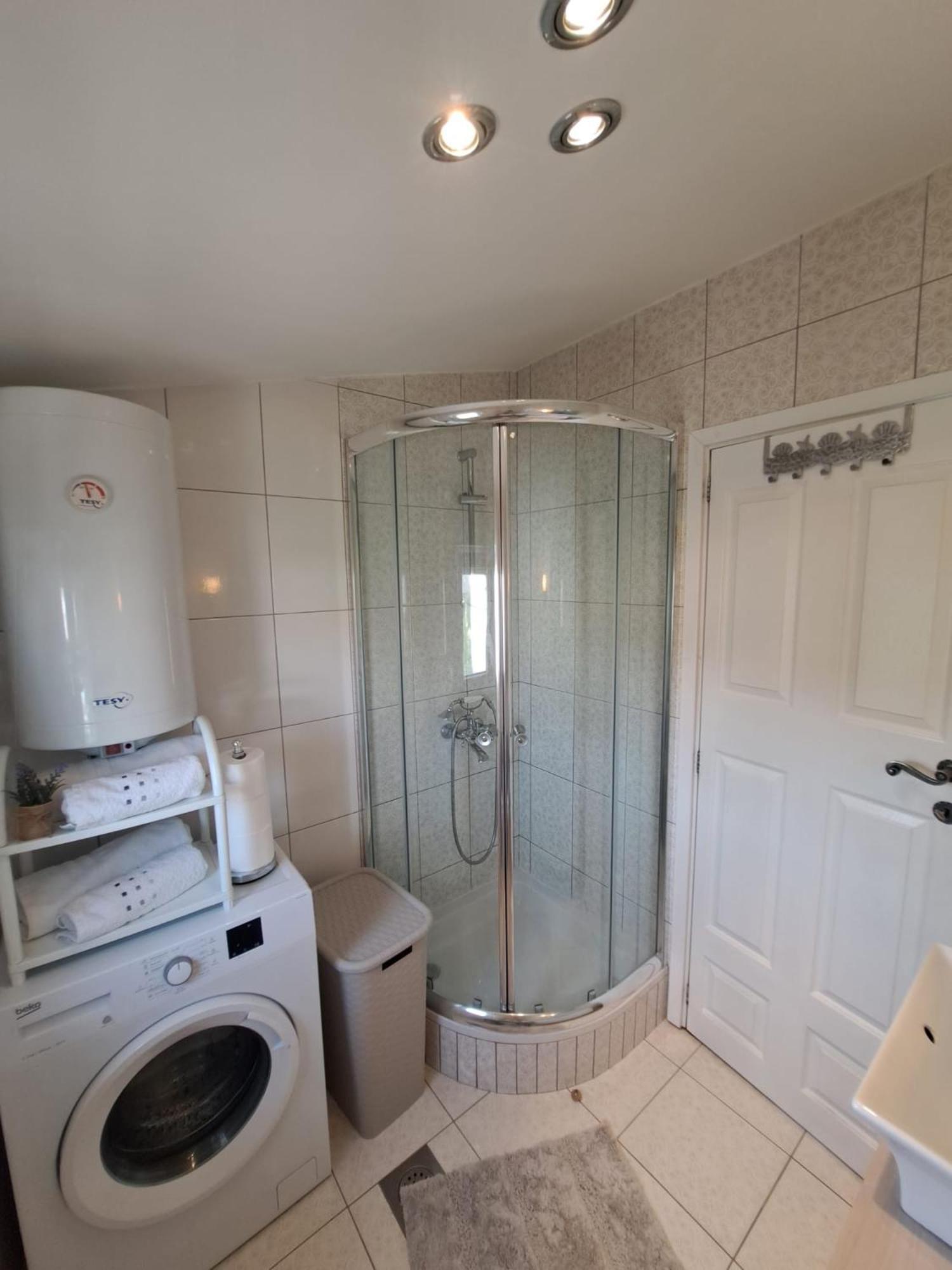 Apartman Lucia Posedarje Exteriér fotografie