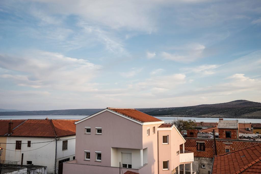 Apartman Lucia Posedarje Exteriér fotografie
